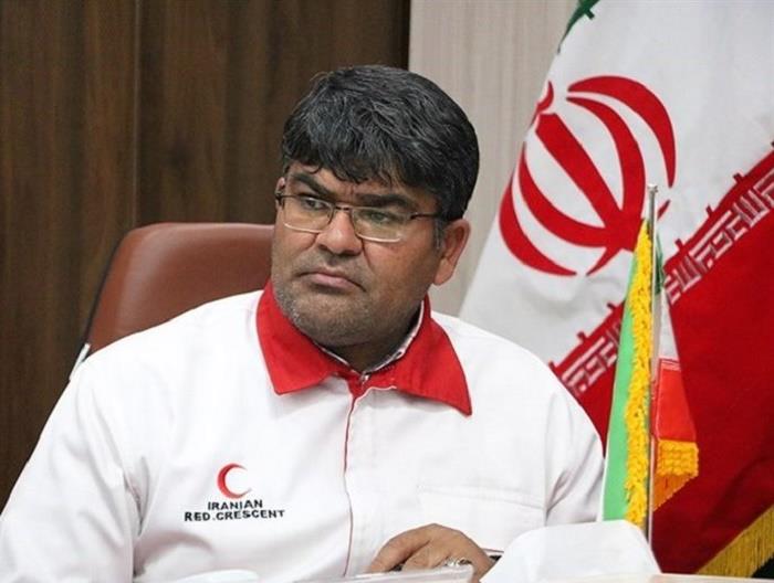 دست یاریگر هلال احمر کرمان در دستان حادثه‌دیدگان انفجار بندرعباس/مدیر عامل هلال احمر: امدادرسانی از دقایق اولیه حادثه انفجار اسکله شهید رجایی