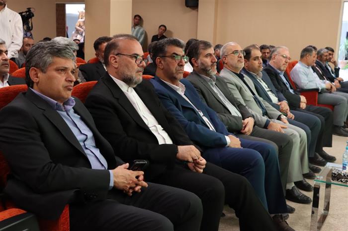 نخستین تاکسی‌های برقی شهر کرمان رونمایی شد