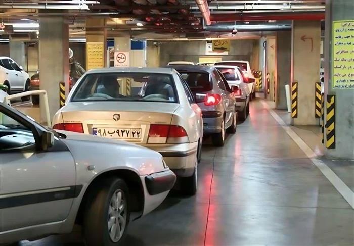 معاون حمل و نقل و امور زیربنایی شهردار کرمان خبر داد: احداث سه پارکینگ طبقاتی در سال ۱۴۰۵