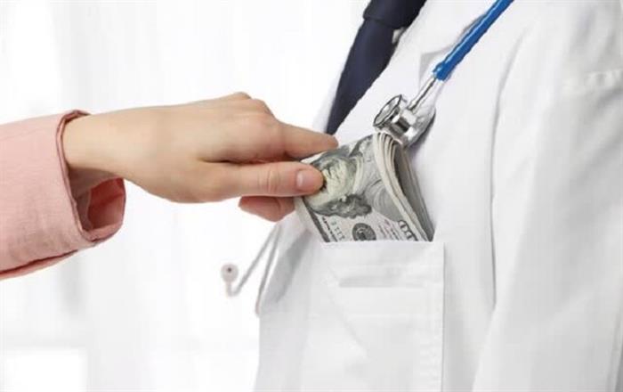 هشدار رئیس کل دادگستری کرمان به پزشکان متخلف دادستان : با زیرمیزی‌بگیران برخورد می‌کنیم