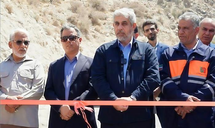 گشایش چهار پروژه ۱۰۷ میلیارد تومانی در عنبرآباد؛ گامی بلند در ارتقای زیرساخت‌های جاده‌ای جنوب کرمان