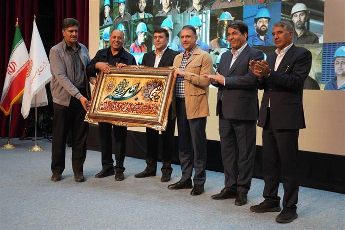 مدیرعامل شرکت ملی مس تأکید کرد: سرمایه انسانی، رکن پایداری تولید در صنعت مس مدیرعامل شرکت ملی مس تأکید کرد: سرمایه انسانی، رکن پایداری تولید در صنعت مس