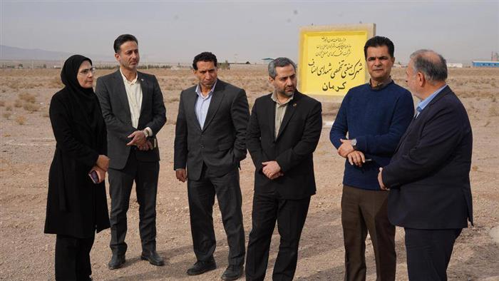 در جریان سفر معاونان ایزیپو به استان کرمان انجام گرفت؛ بهرهبرداری از نیروگاه خورشیدی و بررسی طرحهای توسعهای و زیرساختی شهرکهای صنعتی کرمان در جریان سفر معاونان ایزیپو به استان کرمان انجام گرفت؛ بهرهبرداری از نیروگاه خورشیدی و بررسی طرحهای توسعهای و زیرساختی شهرکهای صنعتی کرمان