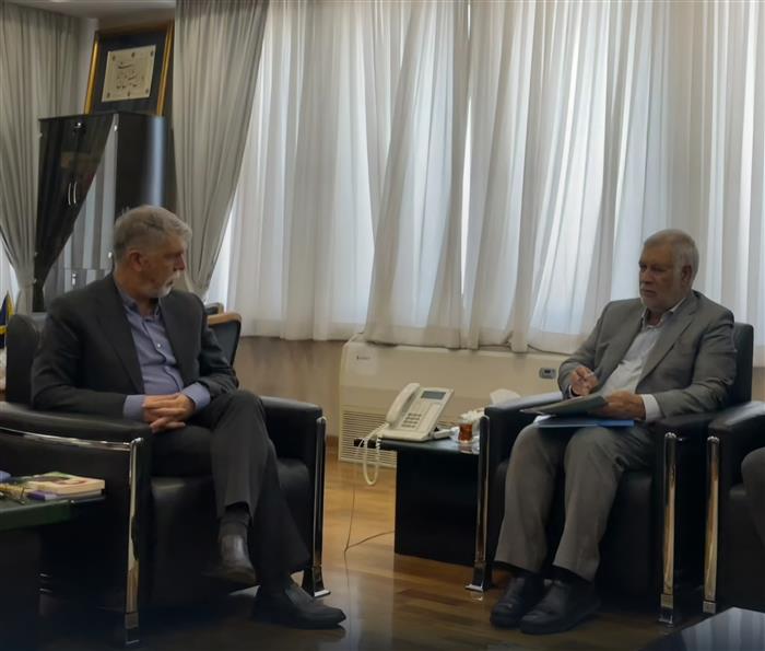 صدای هنر کرمان در هیئت دولت؛ چانه‌زنی شهباز حسن‌پور با وزیر ارشاد برای حقوق اهالی رسانه و فرهنگ