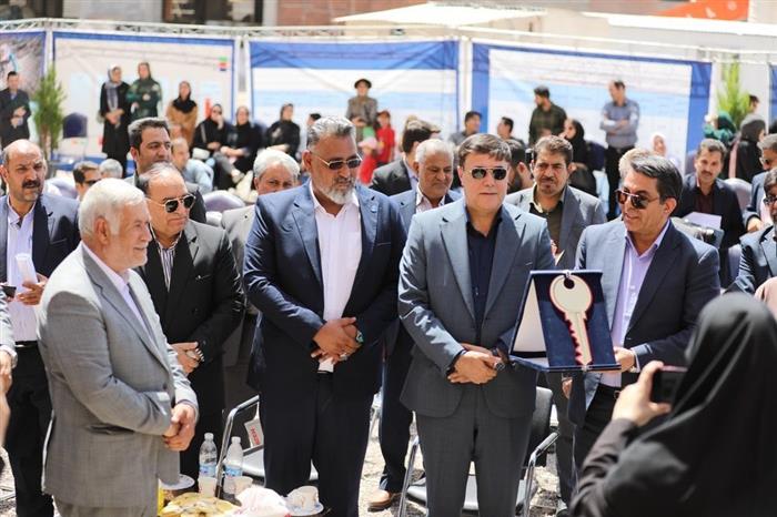 مدیرعامل شرکت تعاونی انبوهسازی کاراکارمانیا: پیشرفت پروژه مسکن ملی «بلدالامین» کرمان از مرز ۶۰ درصد گذشت / تحویل ماهانه بیش از ۱۰۰ واحد تا پایان سال مدیرعامل شرکت تعاونی انبوهسازی کاراکارمانیا: پیشرفت پروژه مسکن ملی «بلدالامین» کرمان از مرز ۶۰ درصد گذشت / تحویل ماهانه بیش از ۱۰۰ واحد تا پایان سال