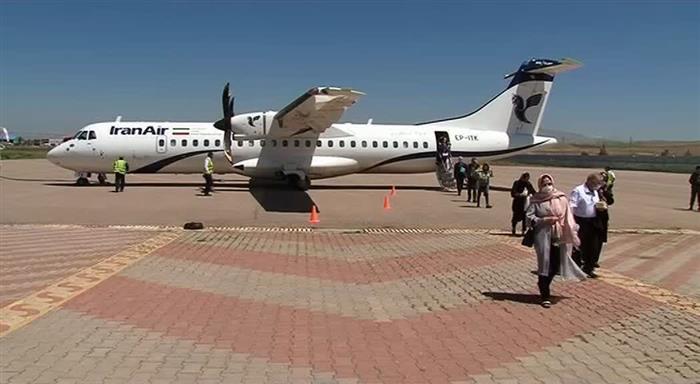 دبیر انجمن شرکت‌های هواپیمایی خبر داد؛ کاهش ۱۰ درصدی مسافران داخلی با وجود ثابت ماندن قیمت بلیت افزایش دلار و سوخت، صنعت هوایی را به چالش کشیده است