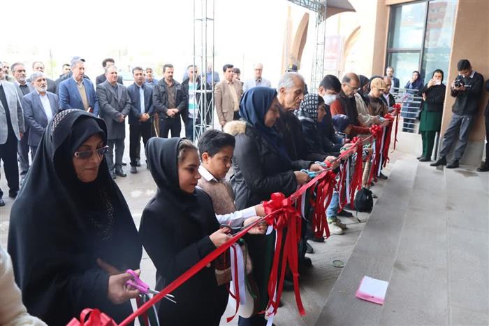 صبح روز پنجشنبه ۲۷ آذرماه؛ نوزدهمین نمایشگاه کتاب کرمان آغاز به کار کرد